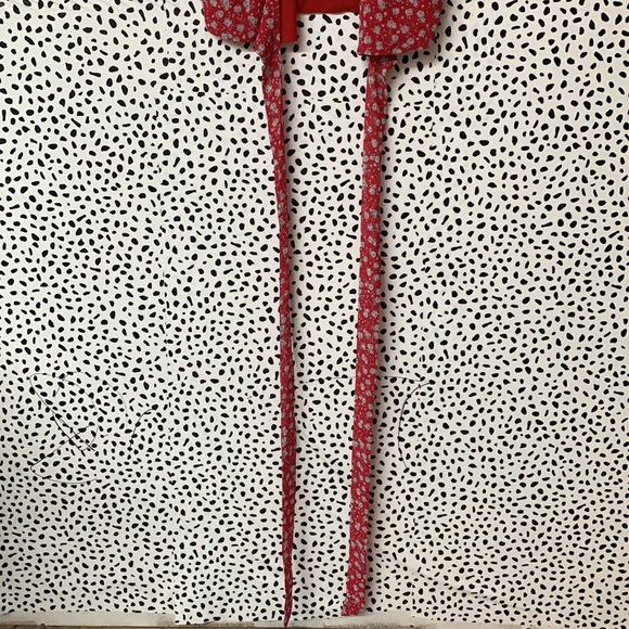 Tobi Melanie Floral Red Wrap Top - Picture 3 of 6